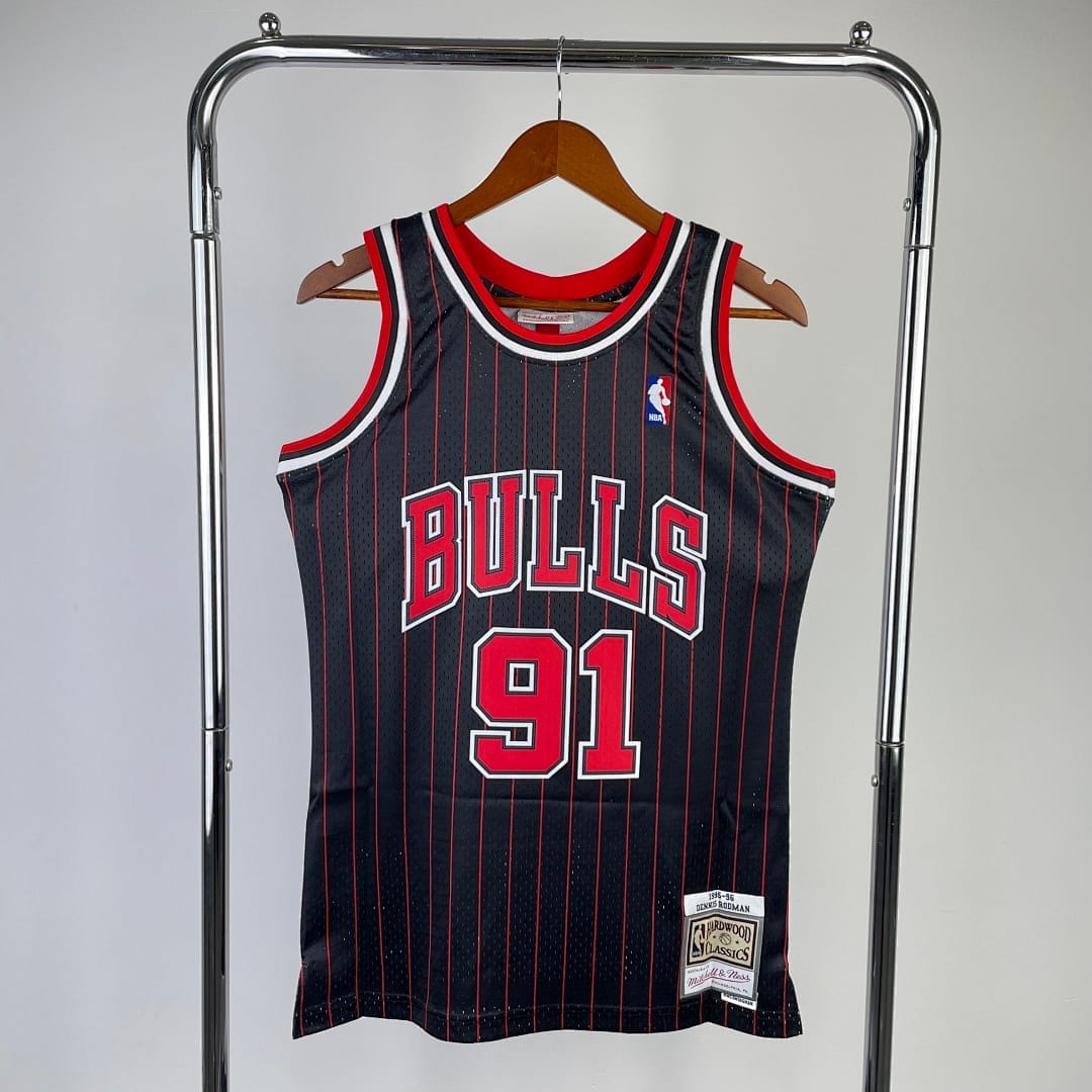 Bulls 95/96 Retro Mitchell & Ness Negro a Rayas