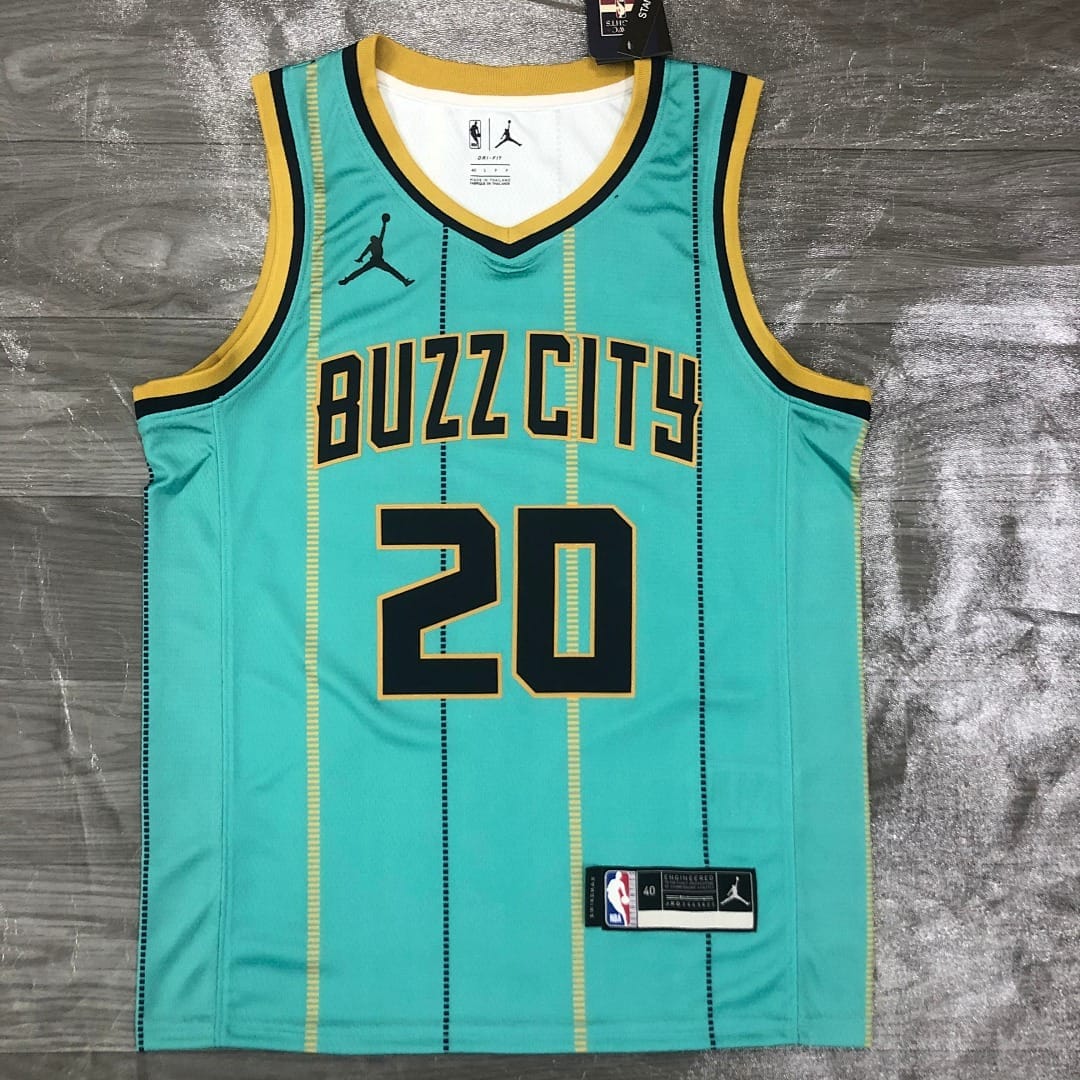 Hornets 20/21 Edición City Verde