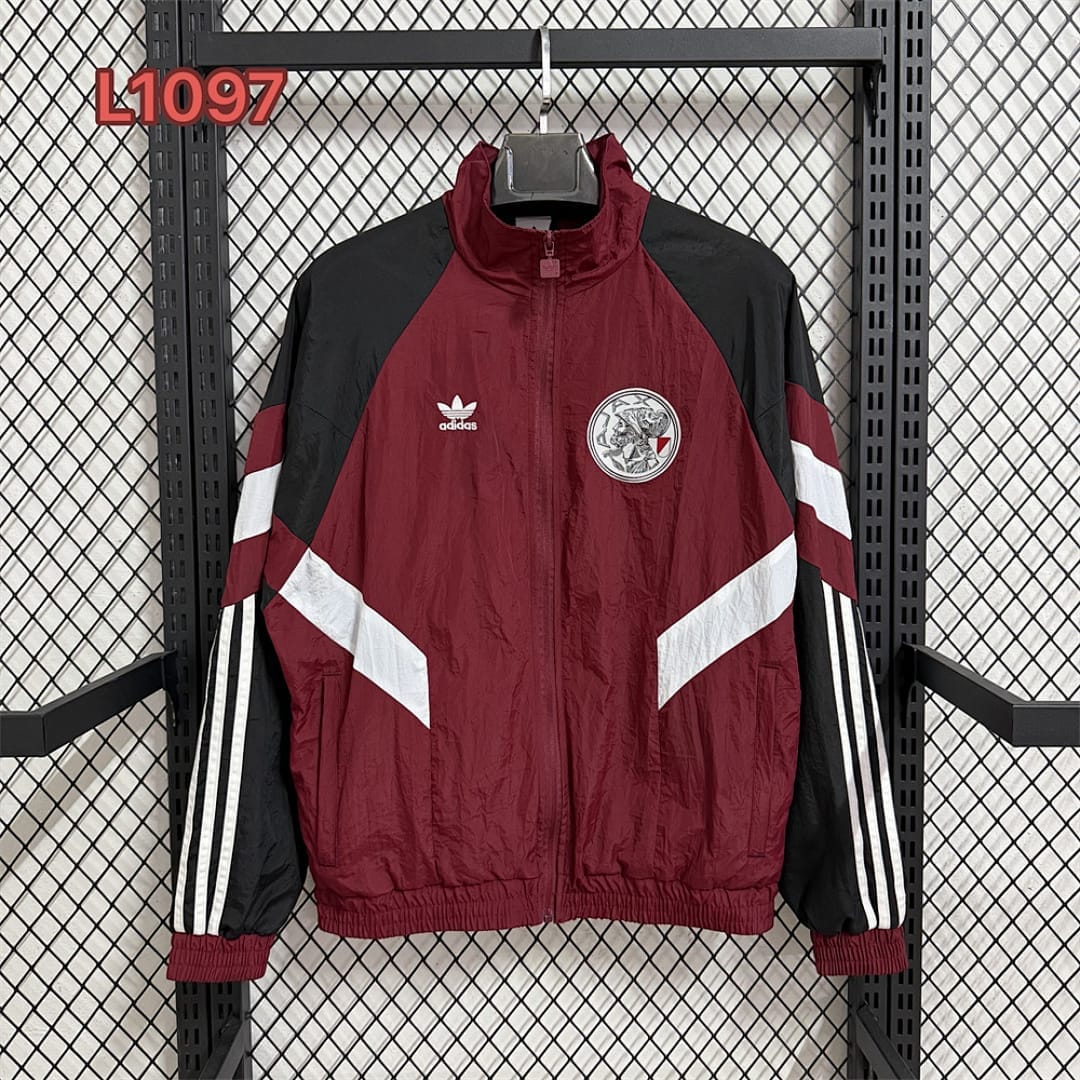 Ajax Rompevientos · Rojo