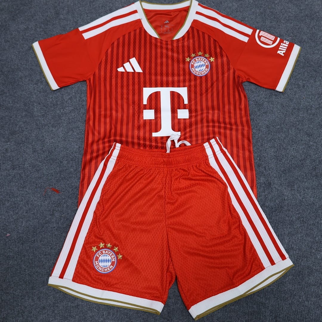 Conjunto Bayern Múnich 26/27 Local