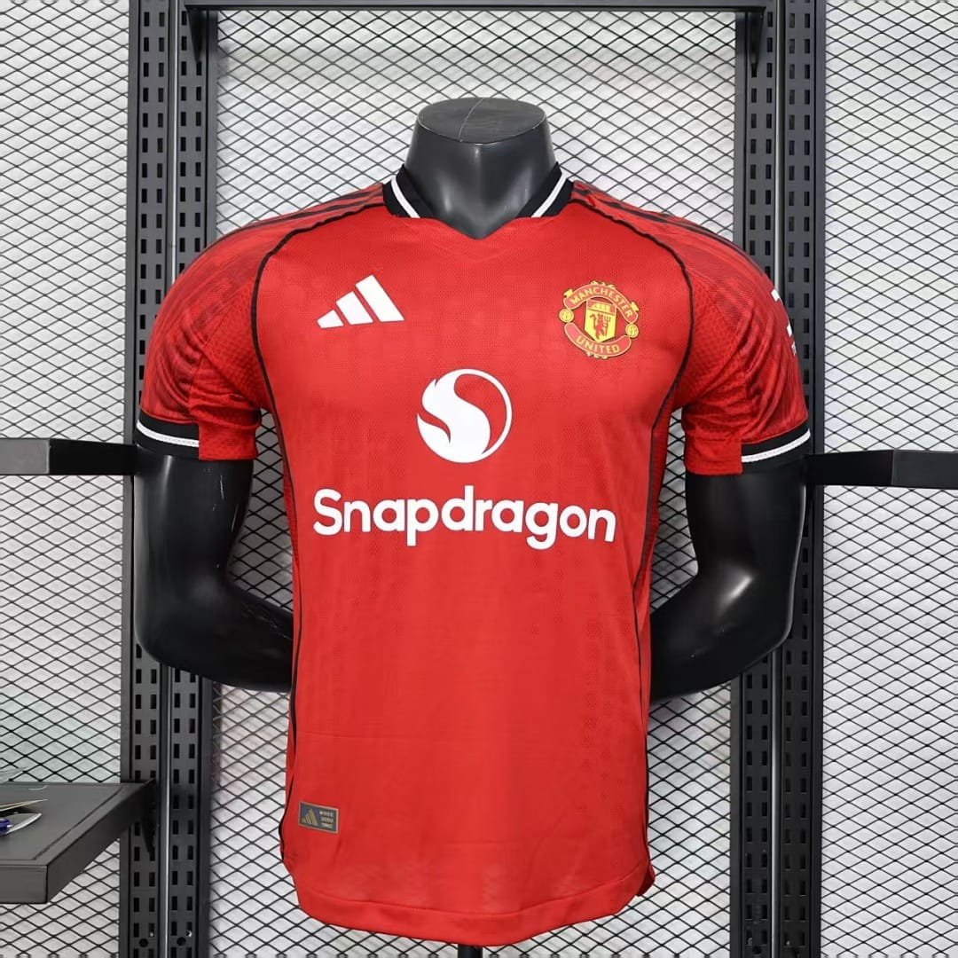 Manchester United 25/26 Local