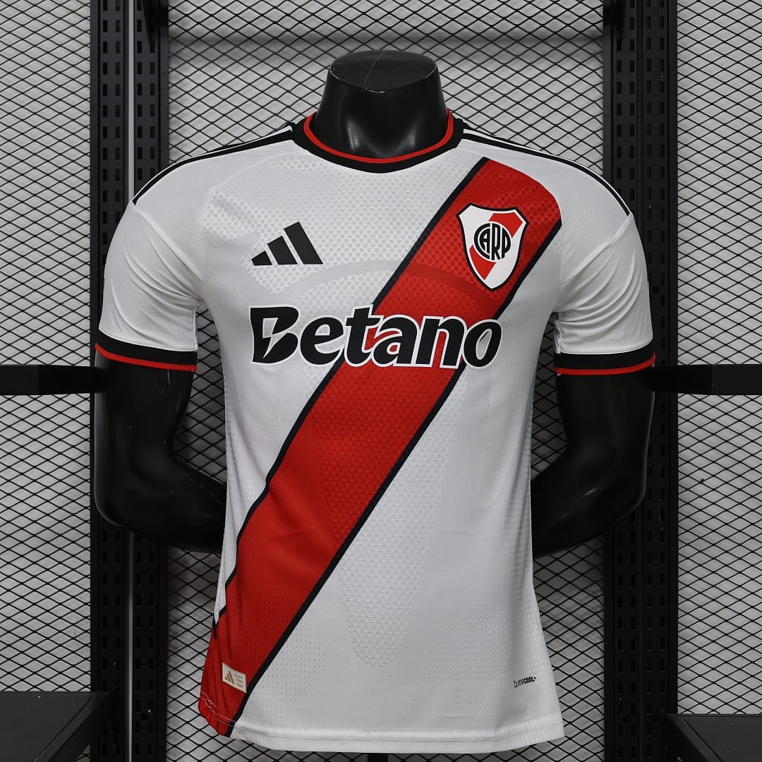 River Plate 26/27 Local